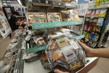 잡채·모둠전… ‘혼추족’ 위한 편의점 메뉴들