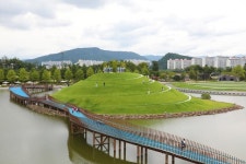 노을 품은 갈대습지·세계 안은 국가정원... 시내버스로 가기 [박준규의 기차여행, 버스여행]