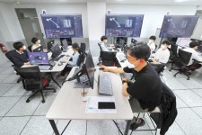 [오늘의 1면 사진] 대학들 대면수업 기지개