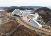 [이런 여행] 한겨울에도 22도 ... 8년간 쑥쑥 자란 열대우림