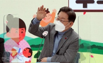집안 단속 마친 이재명, '경제 대통령' 앞세워 부동층 표심 노린다