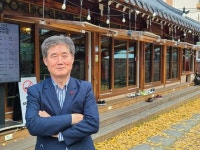 신홍식 아트빌리지 대표 대구가 문화·나눔의 아트빌리지 되길!