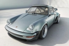 싱어, 930 감각을 강조한 ‘터보 스터디’ 공개