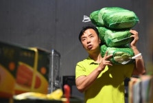 파 한 단도 50㎞ 새벽 배송... 구리 농수산시장 터줏대감 [방방곡곡 노포기행]