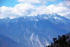 천혜의 요새 풍경도 예술... 금사강 협곡 아슬아슬 명품 마을 [최종명의 차이나는 발품기행]