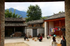 천혜의 요새 풍경도 예술... 금사강 협곡 아슬아슬 명품 마을 [최종명의 차이나는 발품기행]