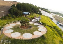 [이런 여행] 찻길로 곤돌라로... 1300m 고원 피서지 쉽게 오르는 방법