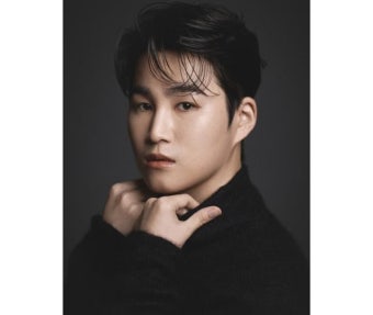 모코이엔티, 김희재 일부 팬 고소…