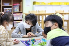 전교조 초등 전일제 학교는 아이 행복 고려하지 않은 학대 정책