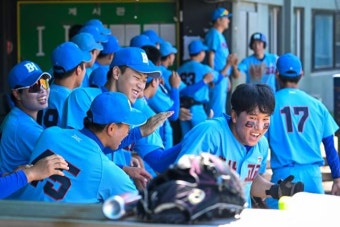 형님의 원맨쇼... 부산고, 서울고 잡고 8강 행 [봉황대기 명장면]