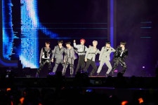 첫 콘서트가 끝일 줄...엔시티 드림, 눈물의 주경기장 입성 [종합]