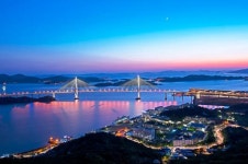 [이런 여행] 유달산 넘어 ‘목포의 눈물’ 찍고... 바다분수 낭만 불꽃