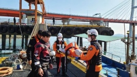 사천해경, 해상케이블카 비상 상황 대응 훈련 실시