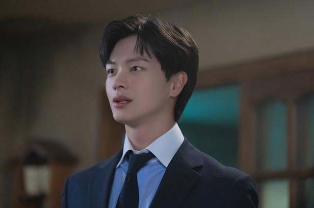 가수 육성재, 낚시에 대한 열정과 가문의 특별한 이야기 공개