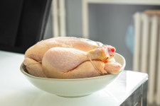 냉장육 얼린 뒤 유통기한 2년 표기하면... 대법 허위 표시
