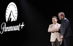 냉장고 색 바뀌자 춤추는 디렉터·선 없앤 TV 등장에 환호하는 관객들....축제 같았던 LG전자 간담회