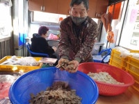 씹을 때마다 쫄깃 ·탱글 ·쌉싸래...70년 노력이 담긴 도토리묵의 유혹