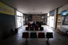 불 꺼진 버스 터미널... 지방소멸의 그늘 [이한호의 시사잡경]