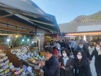 조영남이 끌고 산중산물로 특화된 화개장터… 문화관광 장터로도 우뚝