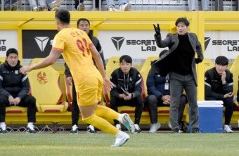 ‘뜨거운 감자’ 이정효 광주 감독 “재정 약한 시민구단, 결과보다 과정으로 살아남아야”