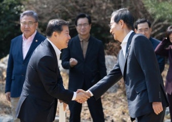 '3·1절 일장기 목사'는 국민의힘 당원... 이철규 
