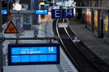 임금 인상은 생존 문제... 31년 만의 총파업에 독일 교통 올스톱