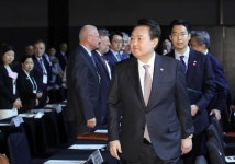 尹 진실에 반하는 일체가 부패... 허위정보 유포·선동이 민주주의 무력화