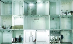 공실 옆에 또 공실... 신상 대신 입점문의 빼곡한 동대문 패션타운 [이한호의 시사잡경]