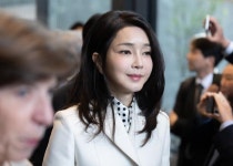 김건희 여사, 주한프랑스대사관 개관식 참석 동물권 진전 위한 교류 희망