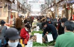 세수 부족에 서민 증세? 근로장려금·월세공제 성과 따진다