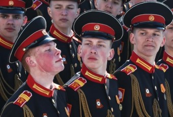긴장 속 ‘전승절’ 맞는 러시아...우크라이나에 선제 폭격도