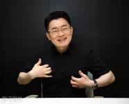 이들이 있었기에... 청각장애인 팬데믹 길잡이 돼 준 수어통역사