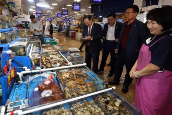 수조물까지 마셨지만... 국민의힘 '오염수 우려' 여론 요지부동에 고심