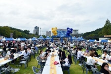 공짜로 즐기는 워터 페스티벌… 장대비도 못 막은 대구 시민들의 치맥 사랑