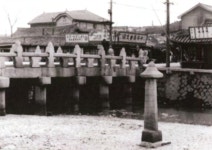 청계천엔 왕후의 무덤에서 해체한 다리가 있다  [배기동의 고고학 기행]