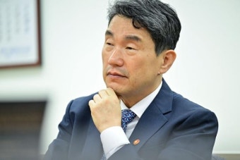 반나절 만에 진화된 이주호 '자율전공 입학 후 의대 진학' 발언
