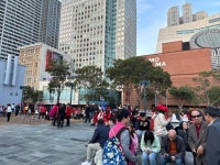 [르포] 시진핑 묵는 호텔 뒤덮은 오성홍기...주석님 오신다! 들뜬 차이나타운