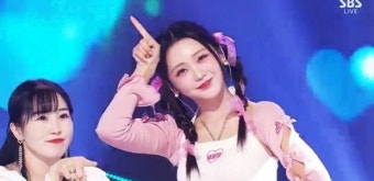 '인기가요' 홍지윤, 레전드 무대 경신…사랑스러운 '트롯 바비'