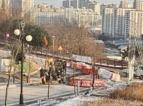 자고 나니 사라진 마을 진입로...알고 보니 탁상행정 소극행정 합작품