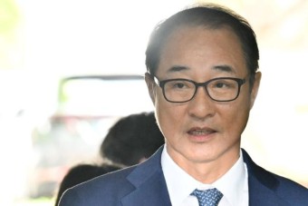 검찰, '돈봉투 수수' 혐의 이성만 의원 소환
