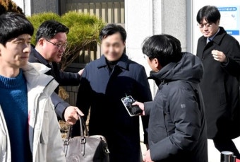 '승진 대가 금품 수수 의혹' 현직 경찰 치안감, 구속영장 기각