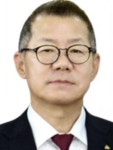비리 재판 새마을금고 1·2인자의 볼썽사나운 네 탓 공방
