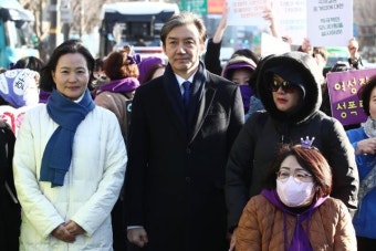 '문재인 청와대당이냐'...조국혁신당에 황운하 등 文정부 멤버들 속속 합류