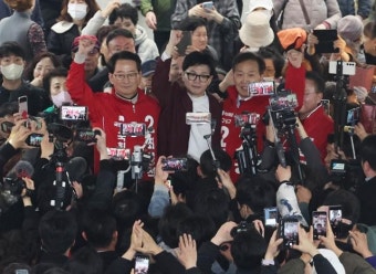 대구 찾은 한동훈, 박근혜에 손짓하고 이재명 공격하고