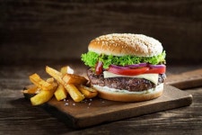 30일간 맥도널드만 먹고 11㎏ 쪘다는 슈퍼 사이즈 미, 아직도 믿는 사람 있나요?