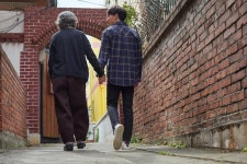 자녀 키우고 부모 봉양한 마처세대 애환... 60년대생 89% 내 노후도 내 책임