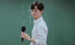 진짜 일타 강사도 반한 졸업의 명강사, 10초짜리 단역 배우였다...학원 드라마의 변신