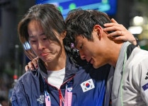 코트 뛰어들어 제자 구한 태권도 오혜리 코치 “건우가 누구보다 열심히 했는데…” 끝내 눈물