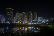 별도보고, 야깅도 즐기고, 호수도 걷고...무더위 피해 밤활동 명소 찾아볼까