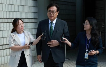 '노무현 명예훼손' 실형받았던 정진석, 2심에선 벌금형